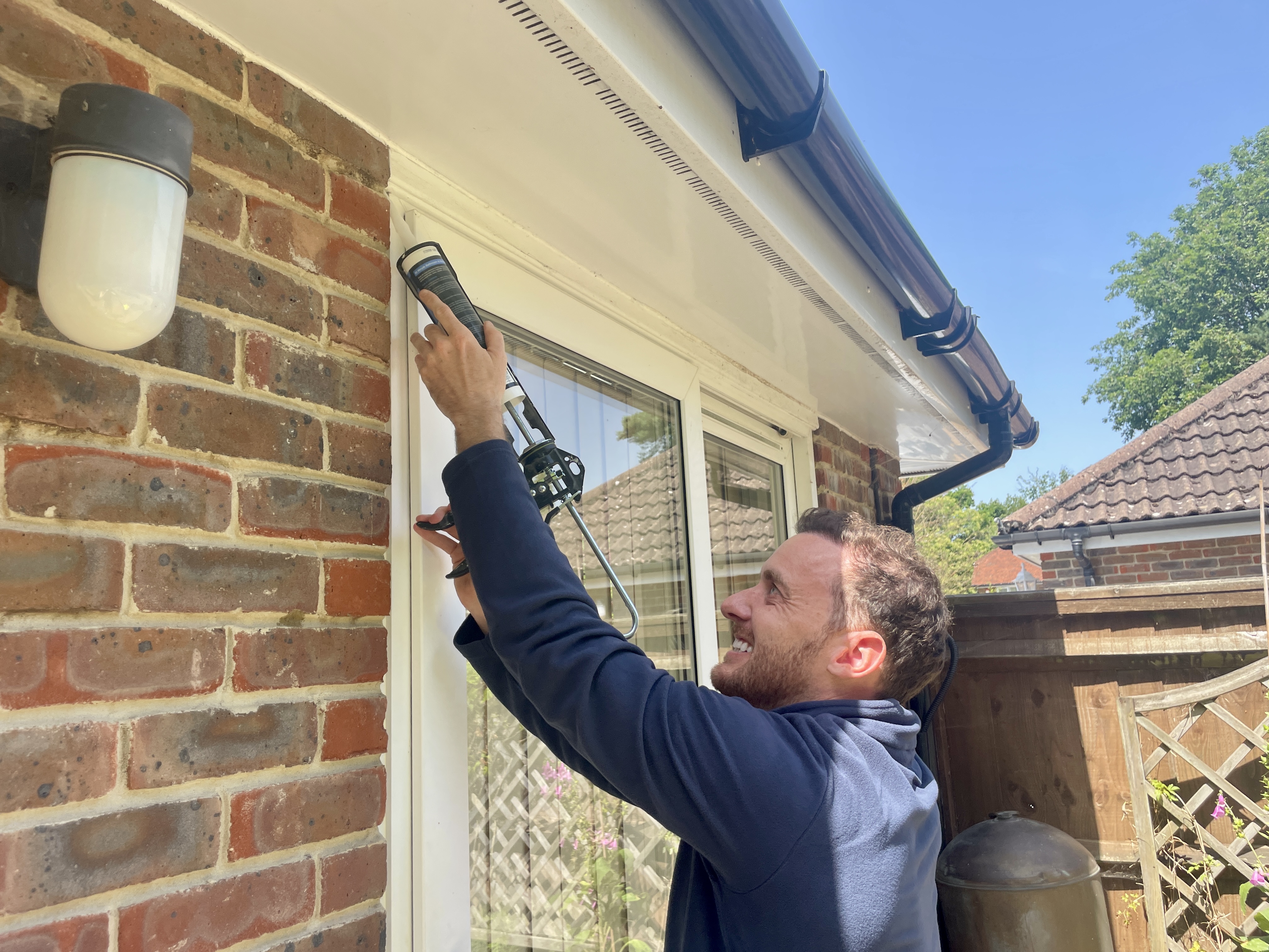 Expert mastic sealant work