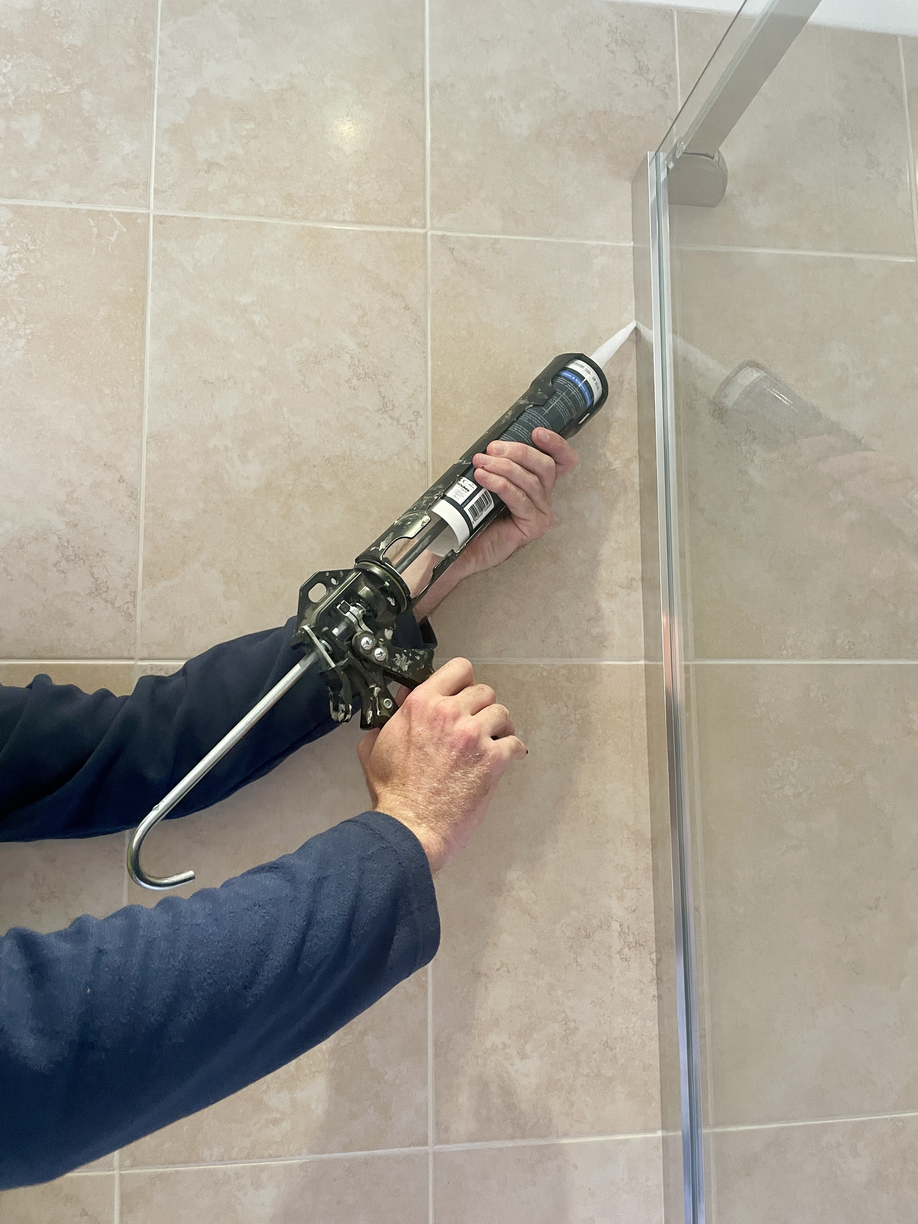 Professional kitchen sealant application
